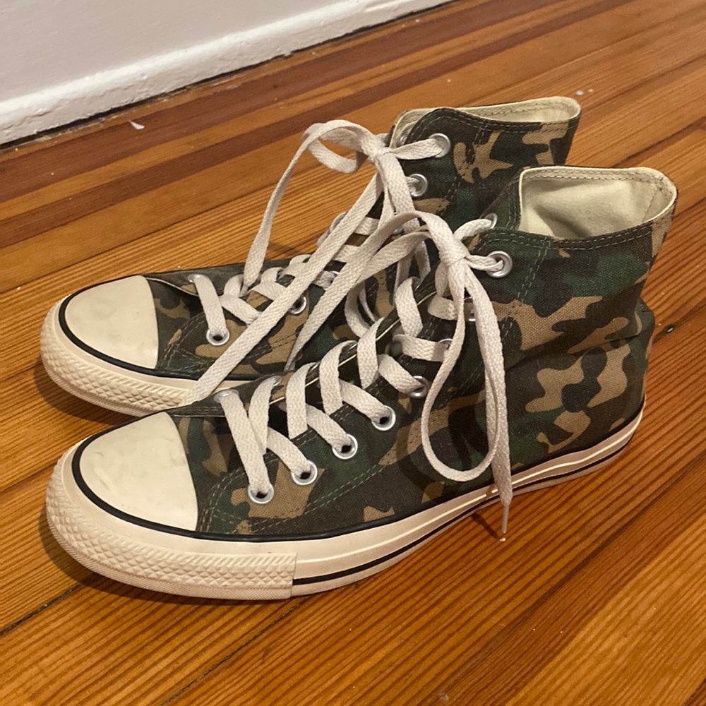 Converse Unisex Camo Print High Top All Star Sneakers